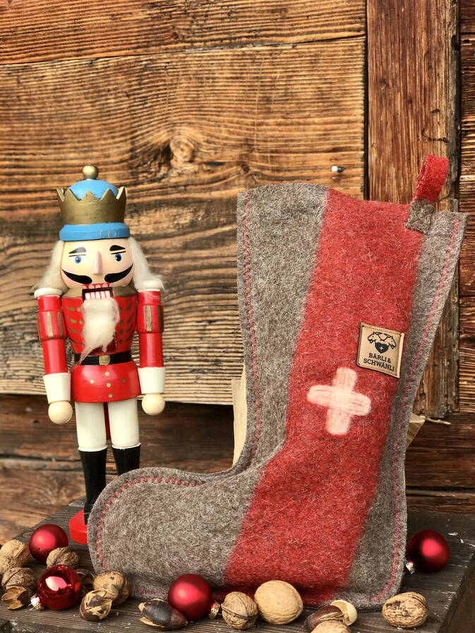 Samichlaus Stiefel aus Militärdecke, Bauernleinen, Jute Samichlaus Stiefel aus Militärdecke, Bauernleinen, Jute