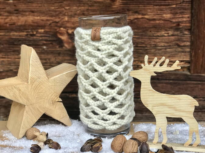 Edellweiss Becher handumfilzter To Go Becher "Edelweiss", braune oder graue Schwarznasenschafwollein M und L