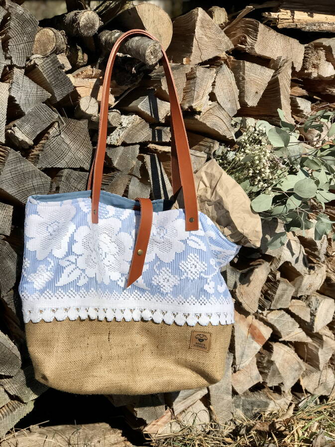 Upcycling Shopper mit altem Bauernleinen und Leder Upcycling Shopper mit altem Bauernleinen und Leder
