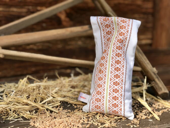 Wellness Säckli aus antikem Bauernleinen mit Röthenbacher Ur-Dinkel Wellness Säckli aus antikem Bauernleinen mit Röthenbacher Ur-Dinkel