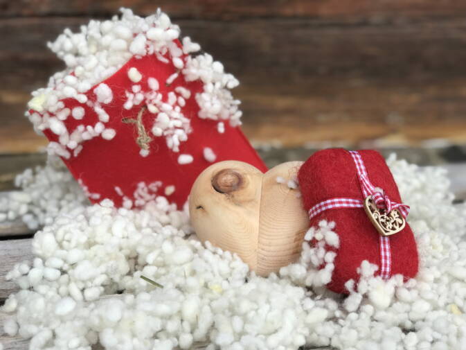 handumfilzte Herzli Seifen im Säckli, Walliser Schwarznasenschafwolle handumfilzte Herzli Seifen im Säckli, Walliser Schwarznasenschafwolle