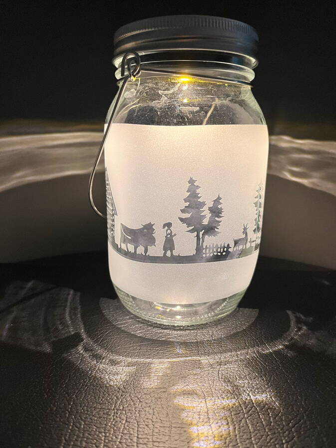 Solarglas mit Scherenschnitt