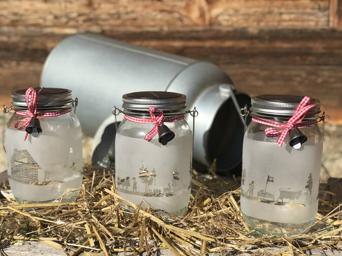 Solarglas mit Scherenschnitt