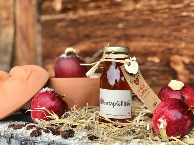 Deko Osterhuhn mit antikem Bauernleinen Deko Osterhuhn mit antikem Bauernleinen